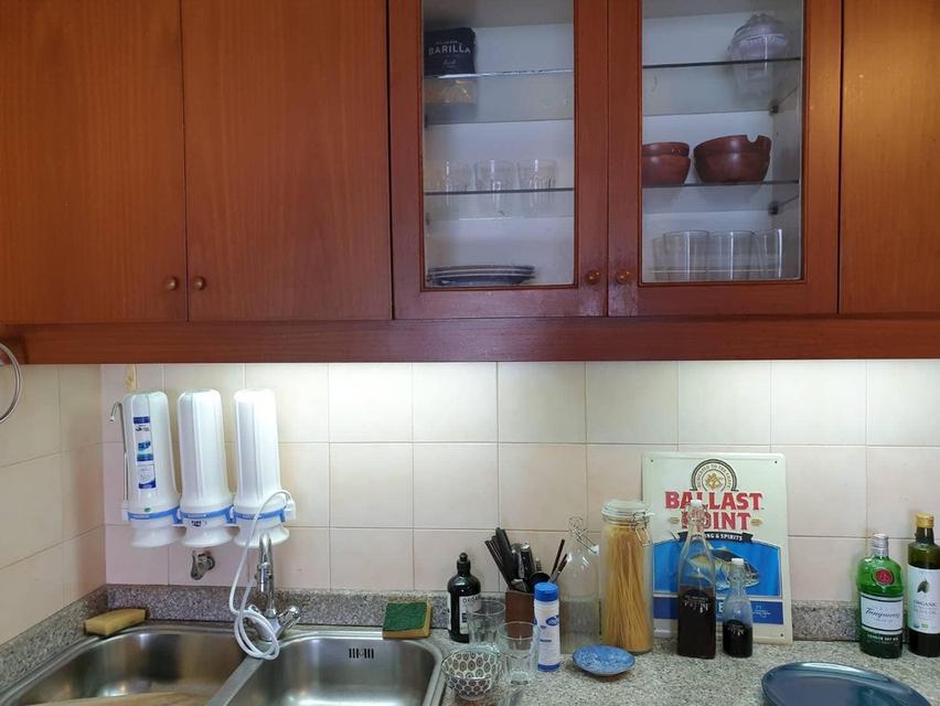 Furnished room for rent on Sathorn Road at Silom Suite Condo opposite the AiA Sathorn Tower very close to BTS St.Louis 19