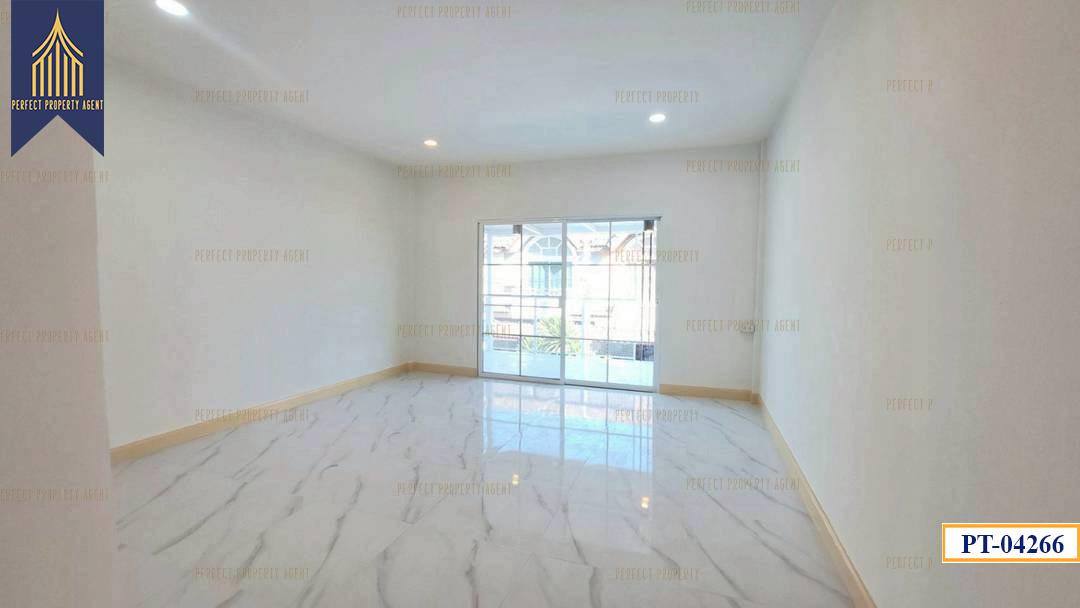 ขาย ทาวน์เฮ้าส์ มนวดี 13 บางคูรัด บางบัวทอง แต่งใหม่ 6