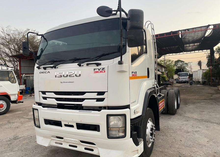 รถบรรทุกน้ำจืด ISUZU FVZ 300 แรง 2 เพลาแท้ ปี 61