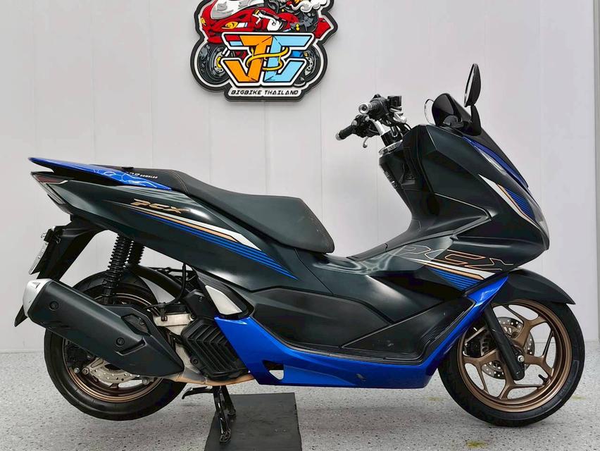 Pcx ปี2023 รถบ้านแท้เอกสารครบพร้อมใช้งาน ใช้งานมาน้อยมากวิ่งไปเพียงแค่ 12,xxx Km.‼️ ไม่กรอไมล์100%