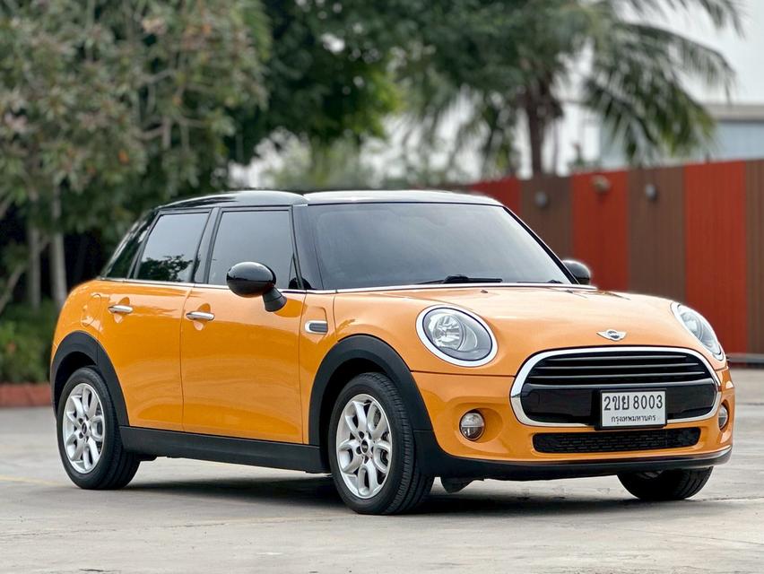 รหัสรถ PAT8003 Mini Cooper D 5-Turer RHD ปี 2017 สีส้ม (F55) 3
