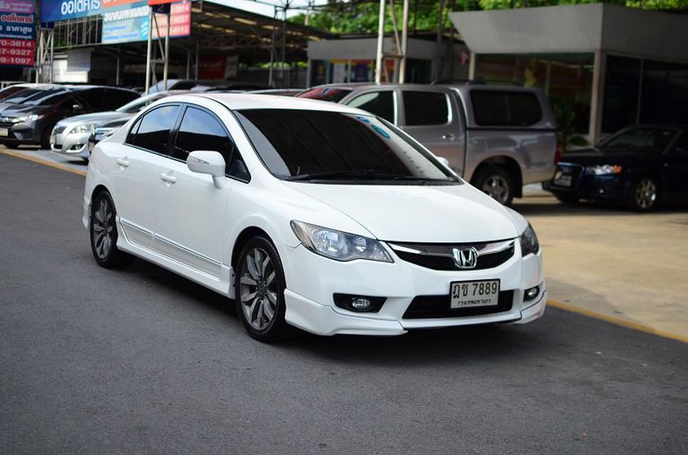 รถสวยตรง ปก ฟรีดาวน์ HONDA CIVIC FD ไวท์อิดิชั่นส์ พ.มัลติ CD ABS AIRBAG ไฟตัดหมอก เบาะหนัง ภายในสะอาด กุญแจรีโมท พร้อมๆ 1