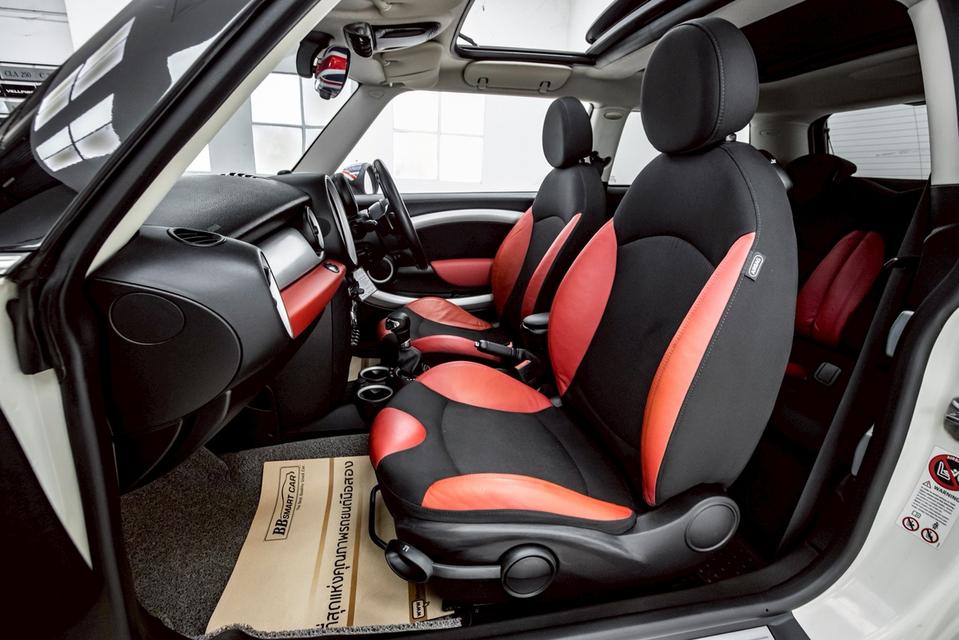 MINI COOPER 1.6 RHD SUNROOF (R56) 2011