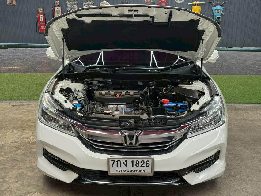 HONDA ACCORD 2.0 EL ปี2018 รถมือเดียว ออกห้างป้ายแดงมา บุ๊คครบ เช็คศูนย์ทุกระยะ 15