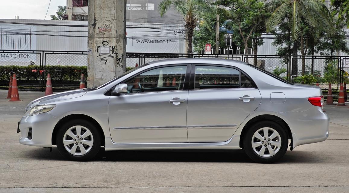 Toyota Altis 1.6 E CNG Auto ปี 2012 4