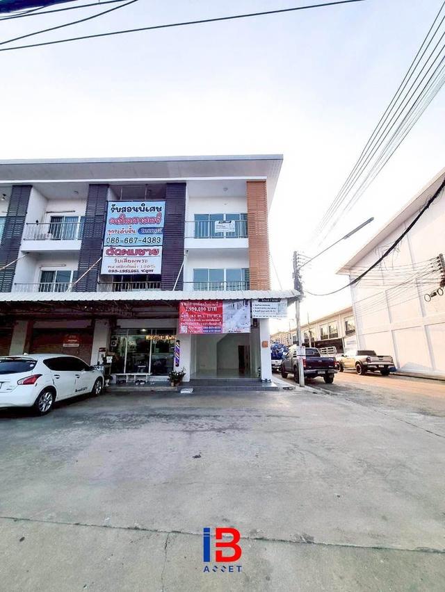 ขายและปล่อยเช่า อาคารพาณิชย์ 3 ชั้น ย่านนาคประสิทธิ์ เพียง 2.89 ล้าน 1