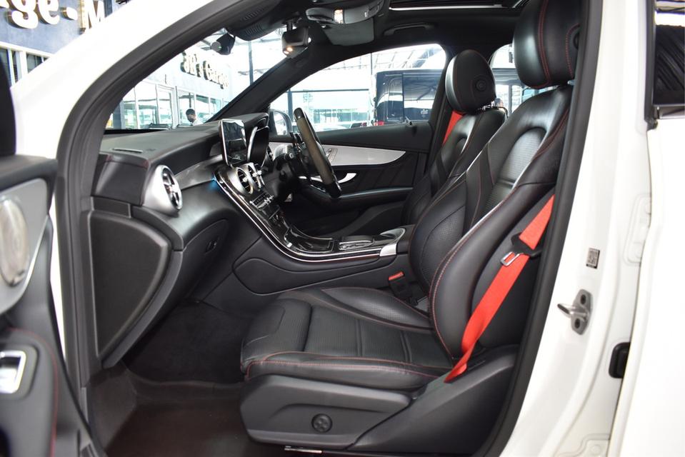 รหัสรถ JRS7575 Benz GLC 43 AMG Coupe 2023 13