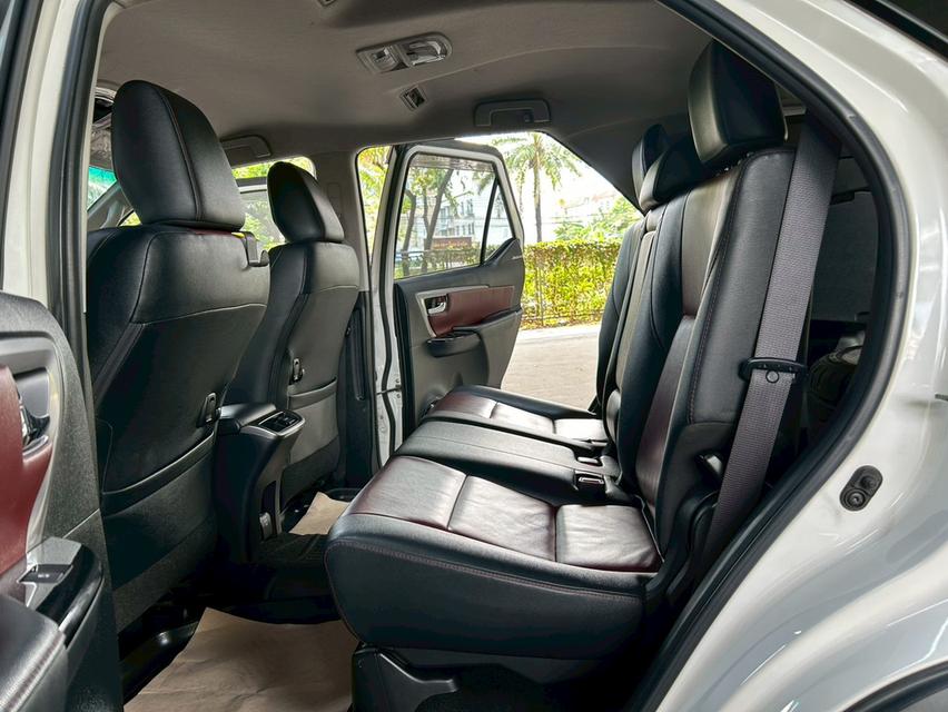 Toyota Fortuner 2.8 TRD Sportivo 2WD AT ปี 2018 รูปที่ 19