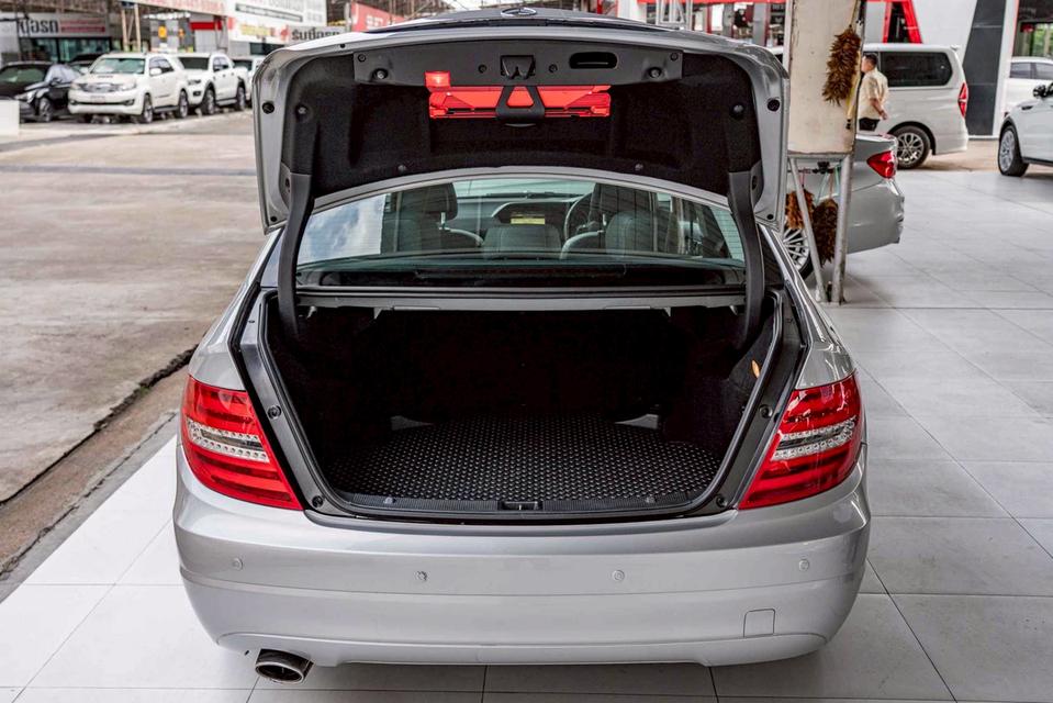 รหัสรถ NP3352 BENZ C200 ELEGANCE 2012 9