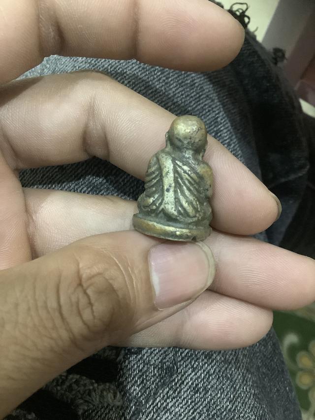 พระเครื่องหลวงพ่อเงิน รูปที่ 3