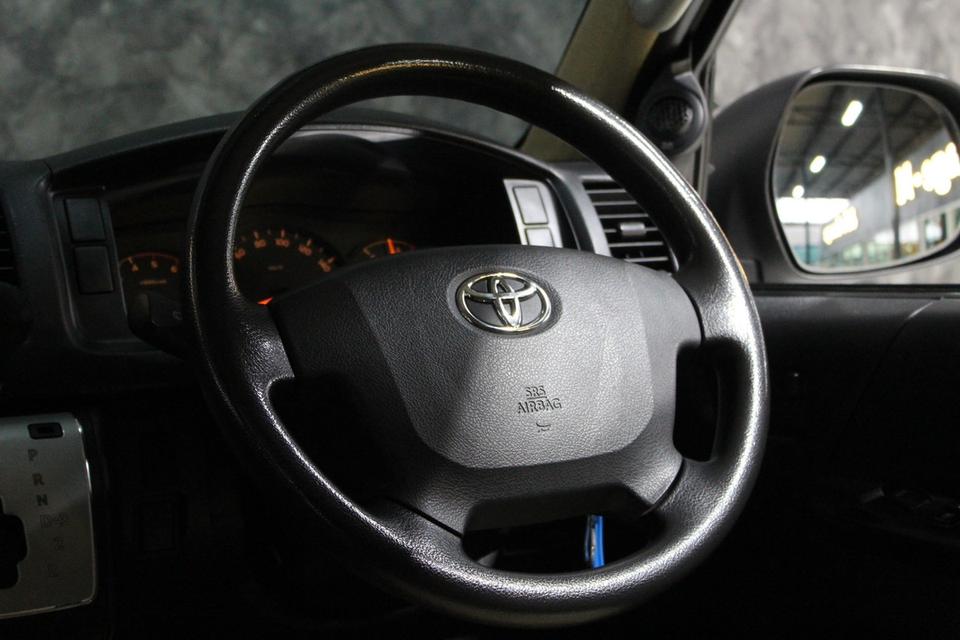 รหัสรถ JRS8997 TOYOTA COMMUTER 3.0 AT 2016 8
