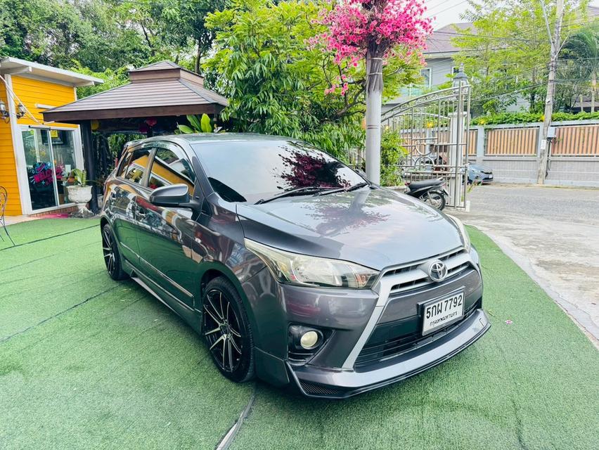 2014 Toyota YARIS 1.2 E Hatchback