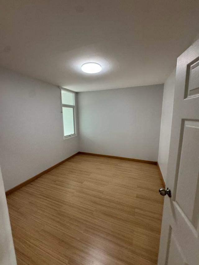 🏡 ทาวน์โฮมรีโนเวทใหม่ทั้งหลัง ราคาต่ำกว่าประเมิน หมู่บ้านมี รปภ. 24 ชม. | คลองสามวา ถ.หทัยราษฎร์ 9
