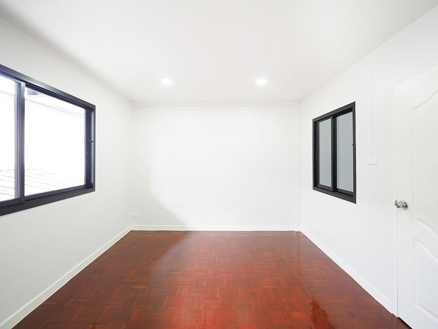 ขายทาวน์เฮ้าส์ 3 ชั้น ม.บัวทองธานี ขนาด 16 ตรว. 3นอน 3น้ำ [บางใหญ่-กาญจนาภิเษก] ขาย 1.65ล้าน 18