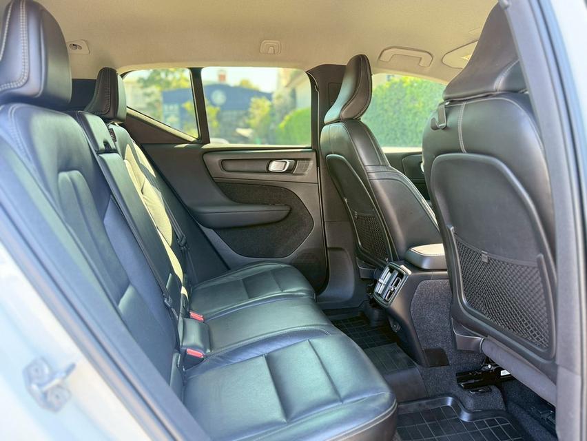Volvo XC40 T4 เบนซิน ล้วน (MY2020) รูปที่ 9