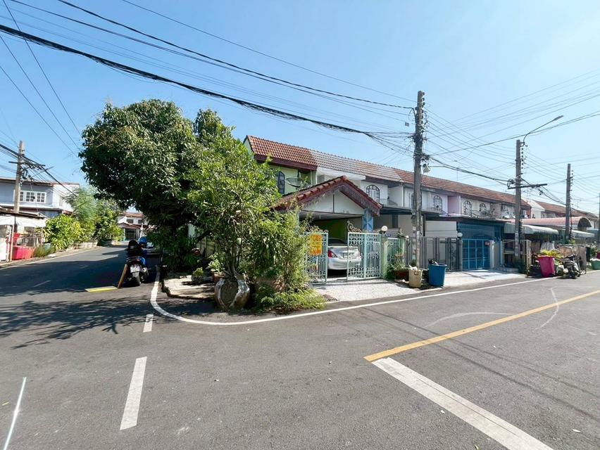 ขายบ้าน 2 ชั้น หลังมุม หมู่บ้านบ้านบัวทอง19 นนทบุรี