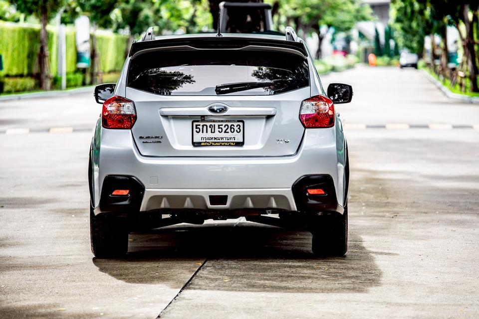 Subaru Xv 2.0 AWD สีเทา ปี 2015  8