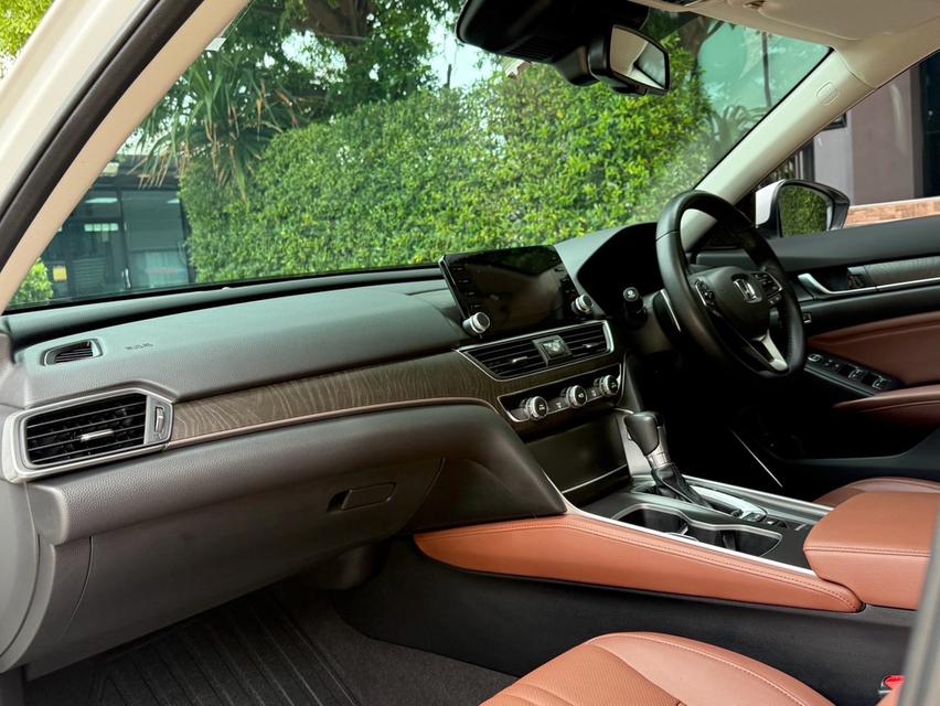 2022 HONDA ACCORD eHEV TECH รถมือเดียวออกป้ายแดง สภาพป้ายแดง รถวิ่งน้อยเพียง 20,000 กม ไม่เคยมีอุบัติเหตุครับ 11