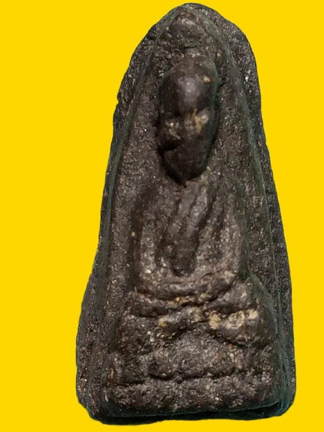 หลวงปู่ทวดเนื้อว่าน 2497 พิมพ์ชลูด