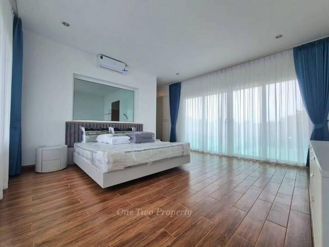 ขายพูลวิลล่าติดทะเล หมู่บ้าน ซีบรีซ วิลล่า พัทยา แยกกระทิงลาย 6