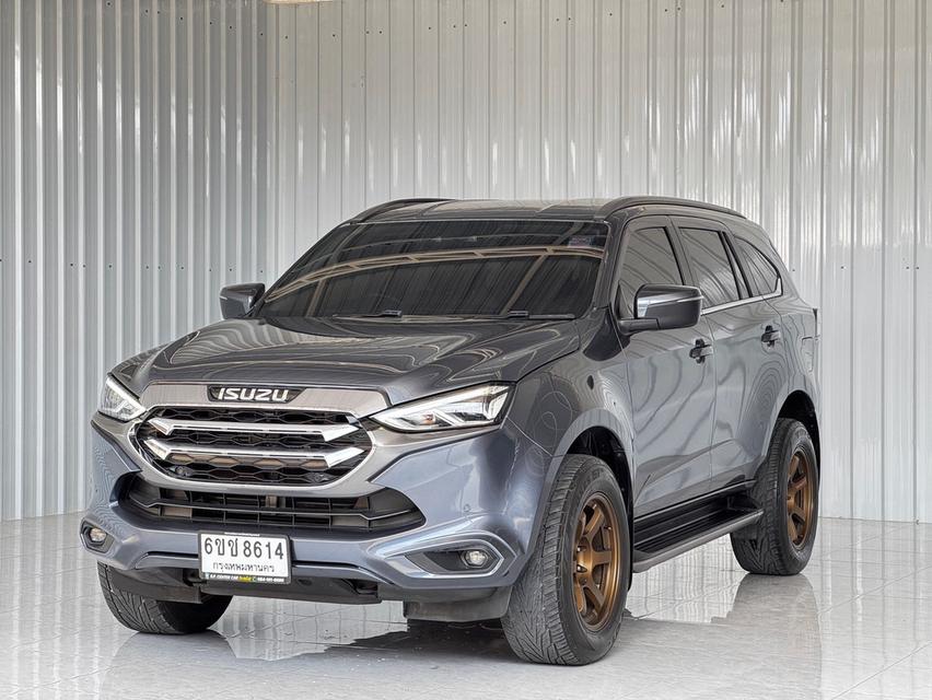 Isuzu Mu-x 3.0 Ultimate (4WD) ฟรีดาวน์ได้