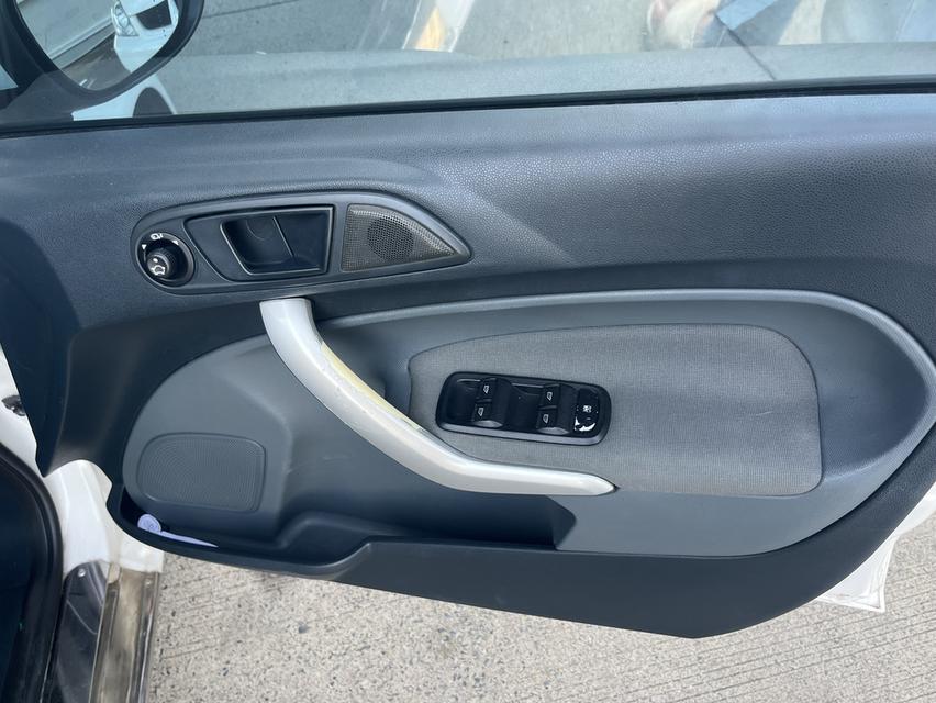 2013 Ford fiesta 1.5 S AT TOP สวยขับดี  ขาย 68,000.-  ไมล์น้อย130000 กม  สอบถาม 0853375537 เอ รูปที่ 7