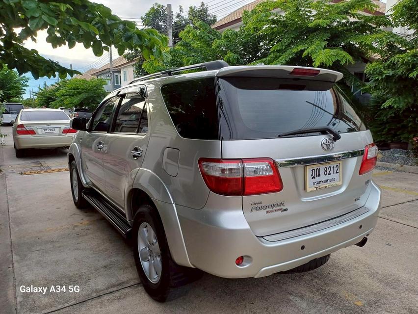 Toyota Fortuner 3.0 V 4WD A/T ปี2009
