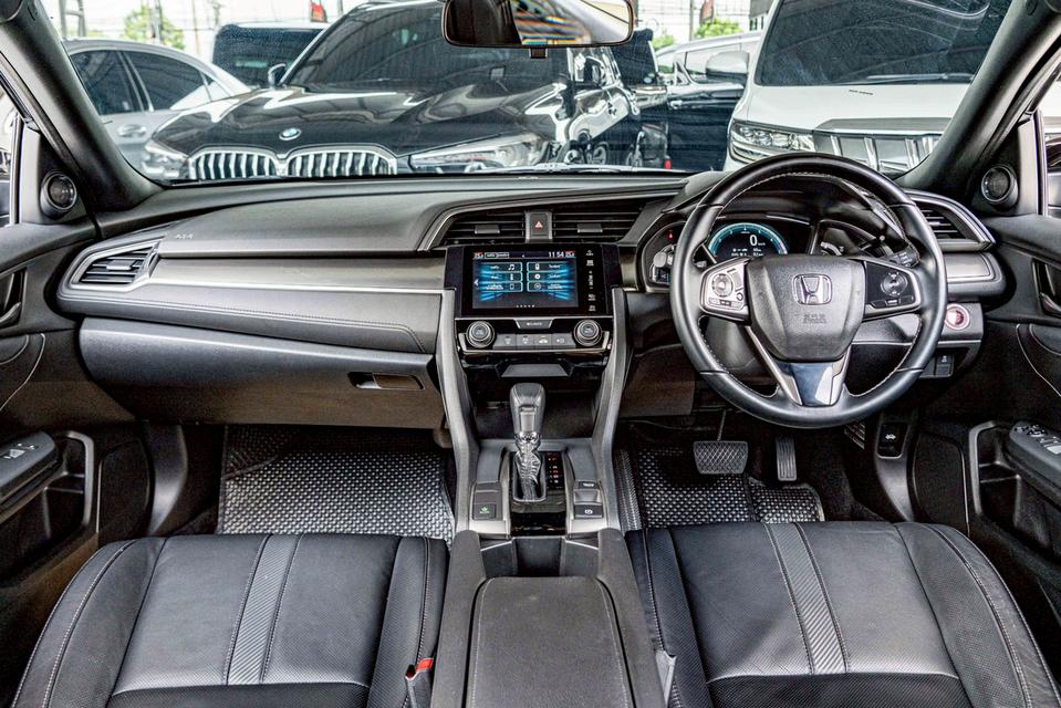 รหัสรถ NP6647 HONDA CIVIC FK HATCHBACK 2018 10