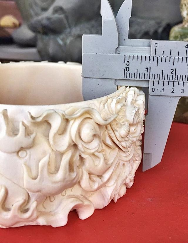 กำไลงา กำไลงาช้างแกะสลัก รูปเสือและมังกร วงใหญ่ กำไลข้อมือ 4