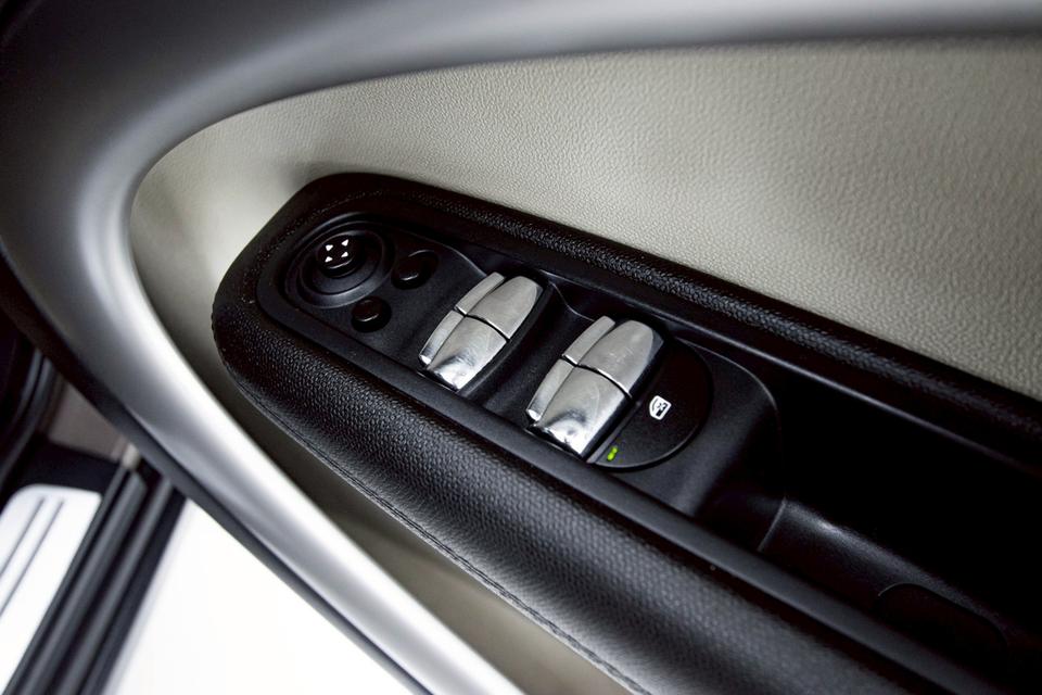 รหัสรถ 1D948 COOPER 2.0 D COUNTRY MAN LOOK 2 2015 8