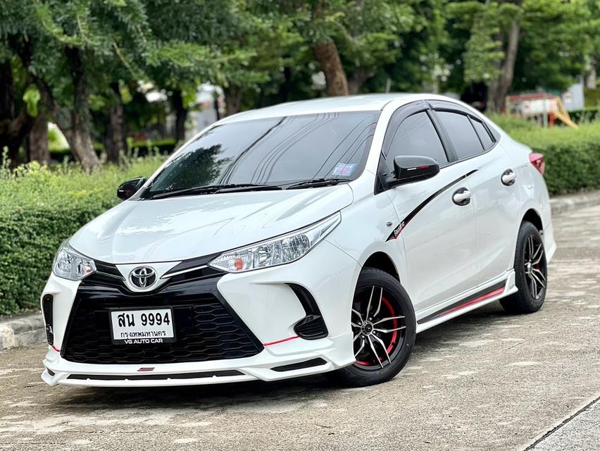 รุ่นรถ: Toyota Yaris Ativ 1.2 Entry ปี: 2021 สี: ขาว เครื่อง: เบนซิน เกียร์: ออโต้ ไมล์: 5x,xxx กม.