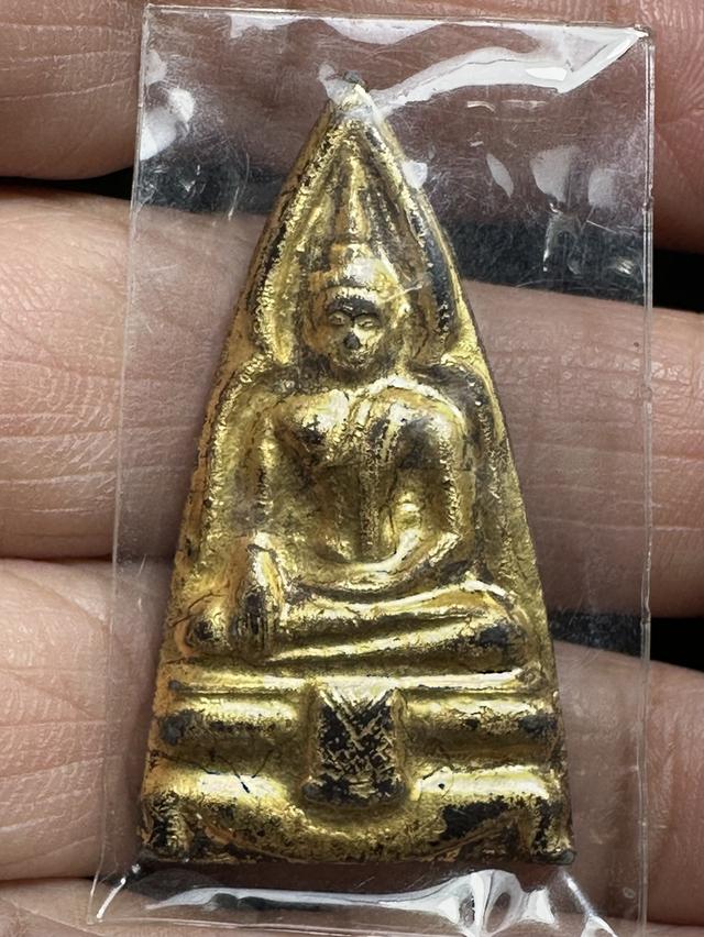 พระเนื้อตะกั่วลงรักปิดทอง(พิมพ์ใหญ) หลวงพ่อยุ้ย วัดบางกะปิ กรุงเทพฯ สร้างจากเนื้อฉนวนพระกรุวัดบางกะปิ