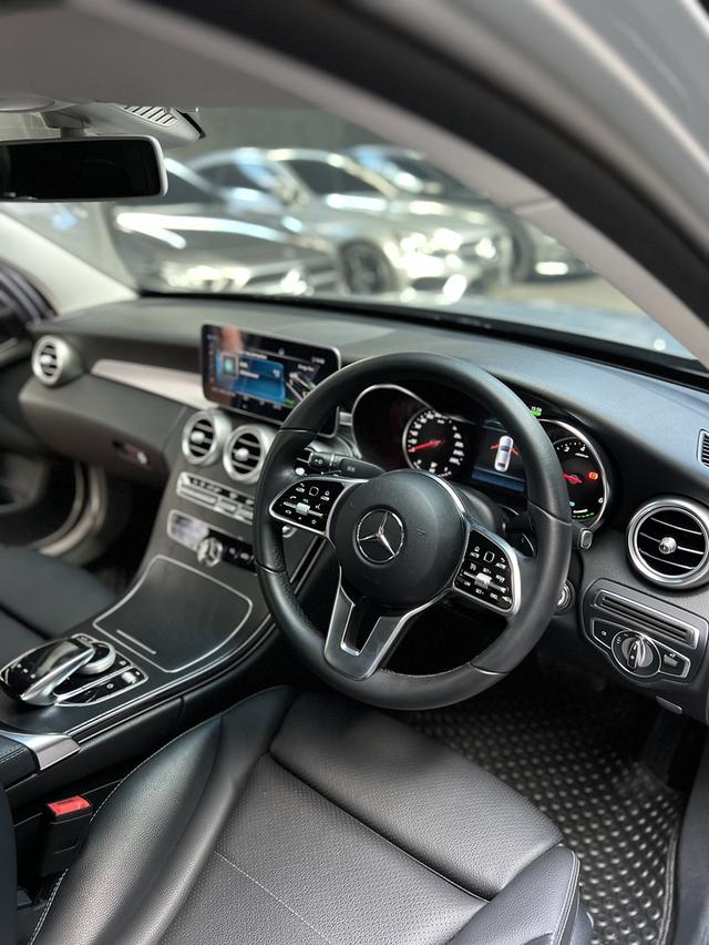 Benz C300e Avantgarde 5