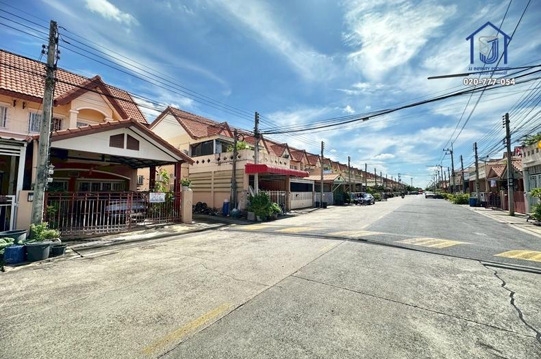ขายทาวน์เฮ้าส์ 2ชั้น หมู่บ้านพรทวีวัฒน์ 3 ซอยรังสิต-นครนายก 31 คลองสอง ใกล้ทางยกระดับโทลเวย์ดอนเมือง-ดินแดง หลังมุม 3
