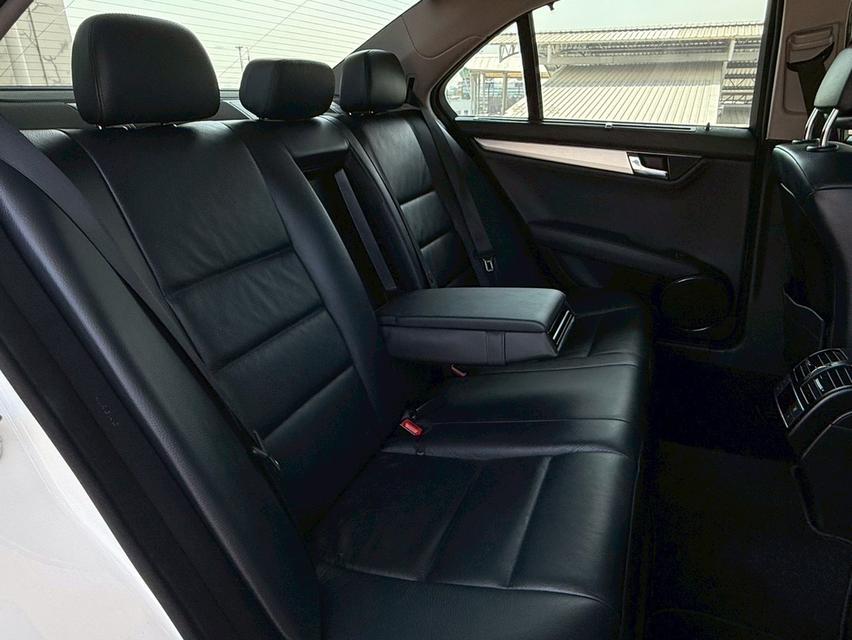 MERCEDES BENZ C200 Kompressor (W204)Avantgarde 1.8L 5AT 15