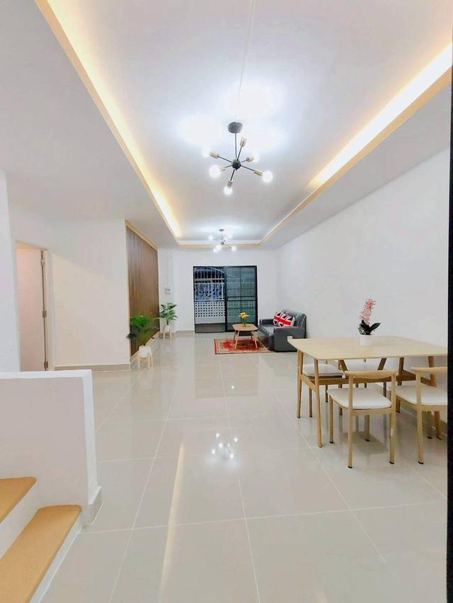 ทาวน์เฮ้าส์ 2 ชั้น รีโนเวทใหม่ พร้อมเข้าอยู่ | หมู่บ้านพฤกษา 9 คลองหลวง 9