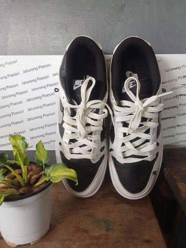 รองเท้าผ้าใบ ยาว 26.5 cm. เบอร์ 42 มือสอง สีดำ ขาว ราคา 390 ส่งฟรี รูปย่อยที่ 4