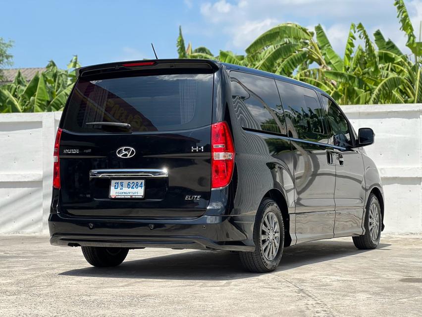 ปี 2016 HYUNDAI H1, ELITE โฉม ปี08-18สีดำ เกียร์ออโต้ รถบ้านแท้ ออกศูนย์ รูปที่ 2