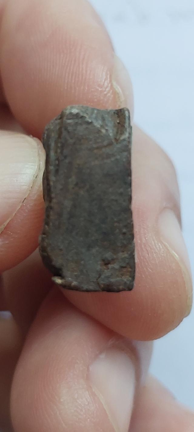 พระผงสุพรรณ. พิมพ์หน้าหนุ่ม รูปที่ 8