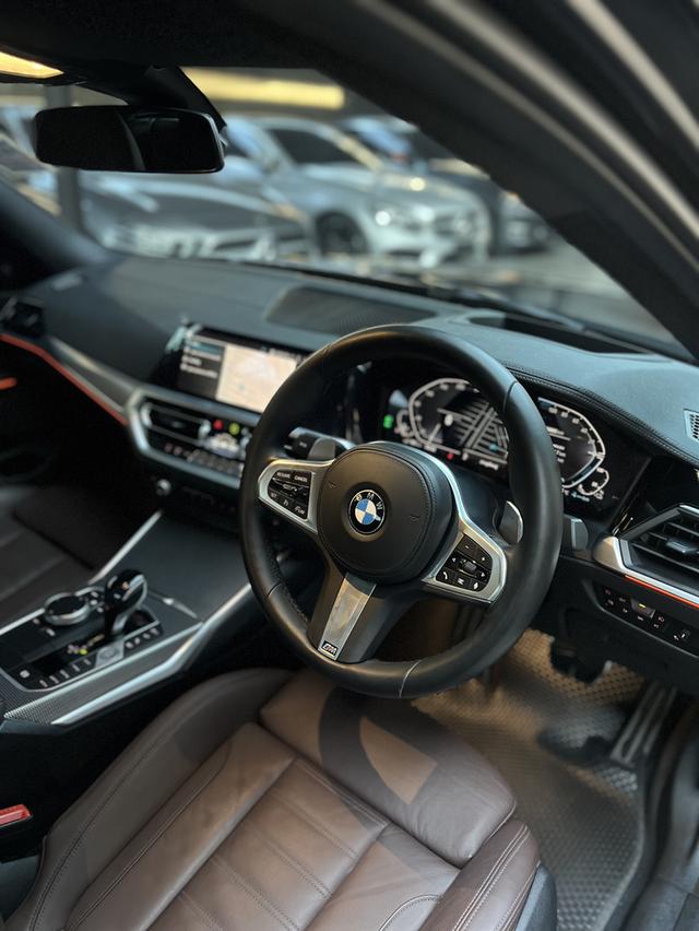 BMW 330e M Sport 2021 6