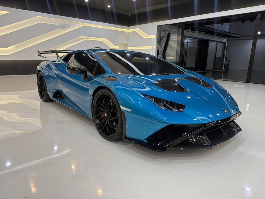 รถบ้านเจ้าของขายเอง LAMBORGHINI  HURACAN STO ปี 2022 วิ่ง 8 พันโล รถศูนย์  Renazzo วารันตี 5 ปี เหลือๆ เข้าศูนย์มาครบทุกระยะประวัติเซอร์วิสครบ รูปที่ 3