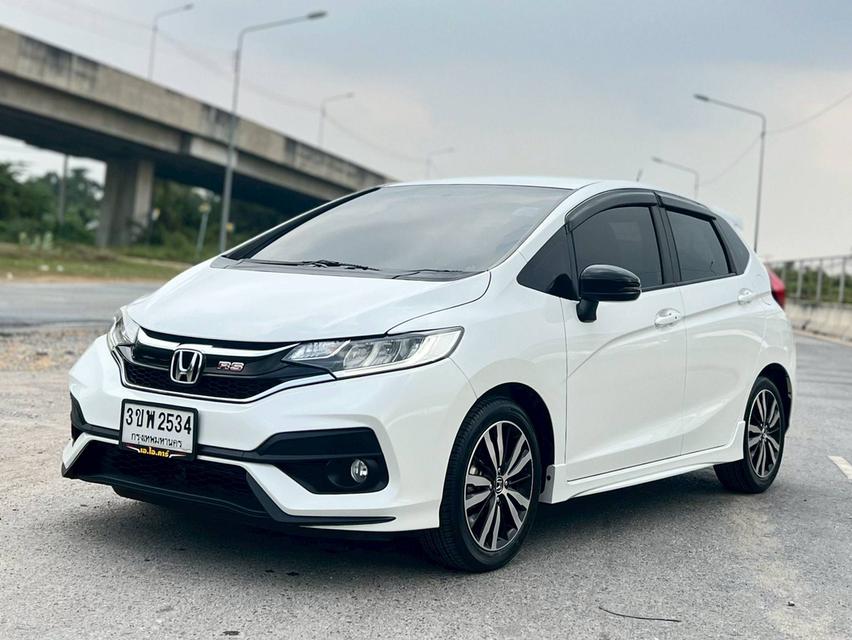 2021 HONDA JAZZ 1.5 RS ปี 21 จด 22 ราคา 559000 บางแค • เลขไมล์เพียง 7,000 กม.เท่านั้น • รถบ้านแท้ มือเดียวสภาพป้ายแดง • ประวัติศูนย์ Honda ชัดเจน • โ