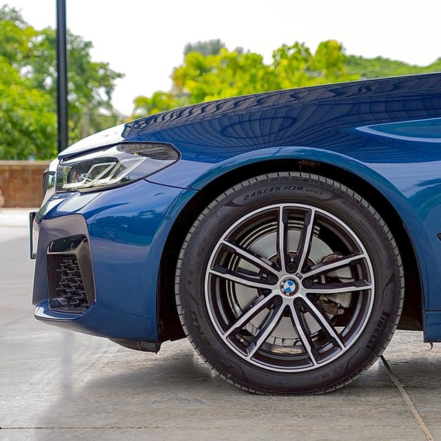 รหัสรถ 12AT6331 BMW 520d 2.0 M Sport ( G30 ) LCI | ปีจด : 2022 6