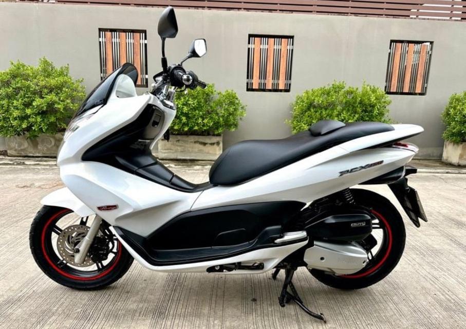 Honda PCX150 สีขาว มือ 2 2