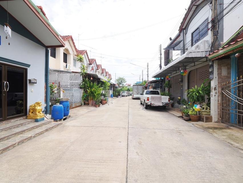 ขายราคาพิเศษ ทาวน์เฮ้าส์ 2 ชั้น ขนาด 20.2 ตร.ว ม.กลางซอยวิลเลจ2 3ห้องนอน 2ห้องน้ำ ทำเลดีมาก รีโนเวท ใหม่ทั้งหลัง พรีเมี่ยม พร้อมเฟอร์[ลำลูกกา - คลอง4] 18