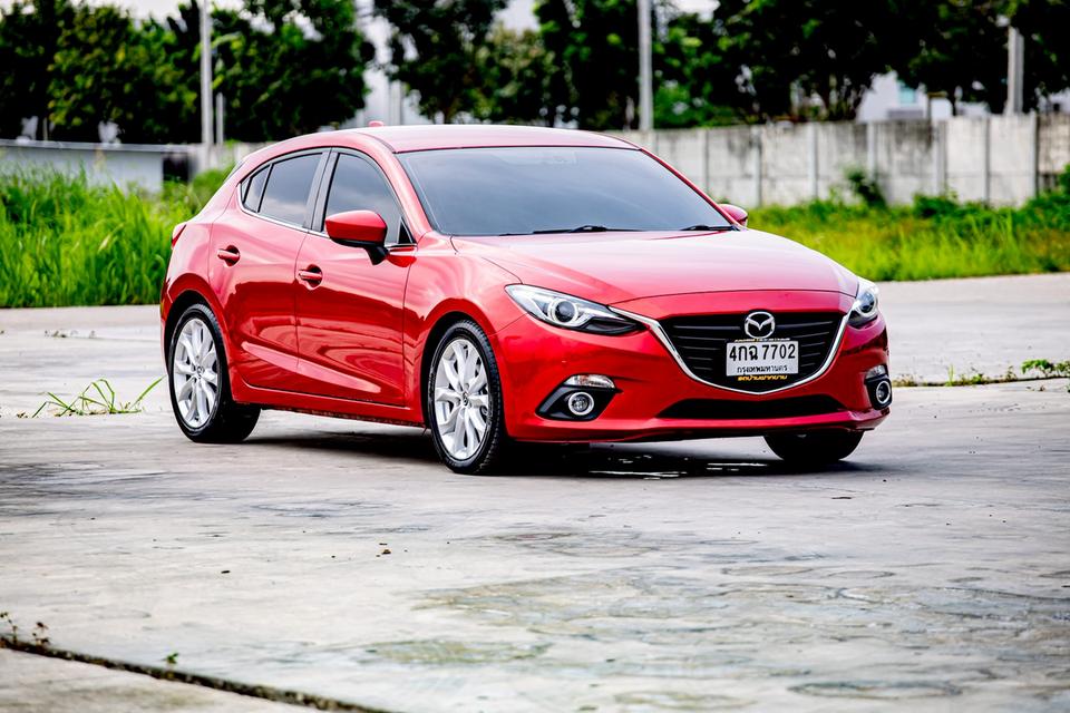 Mazda3 Skyactiv 2.0S Hatchback ปี 2015 สีแดง