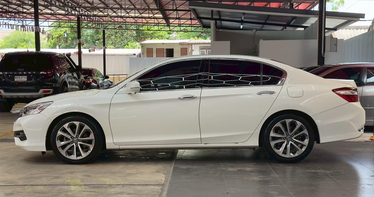 HONDA ACCORD 2.0 EL ปี 2017 รูปที่ 4