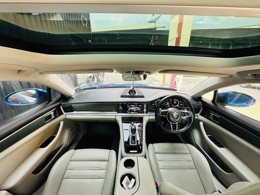 Porsche Panamera Plug In Hybrid 8