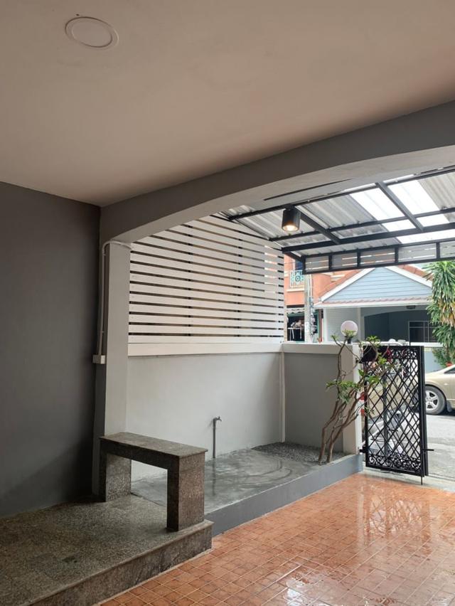 🏘️✨ ขายทาวน์เฮาส์ 2 ชั้น ราคาโปรโมชั่นพิเศษสุดๆ ✨🏘️ 🔑 รีโนเวทใหม่ พร้อมเข้าอยู่ 5