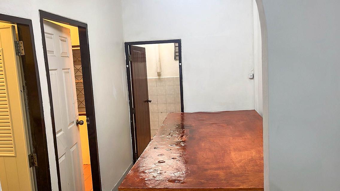 ทาวเฮ้าส์ให้เช่า 310/57 ซอยรามคำแหง 72 แยก 1 ทำสัญญา 1 ปี TOWNHOUSE FOR RENT โทรศัพท์: 083-792-5426 9